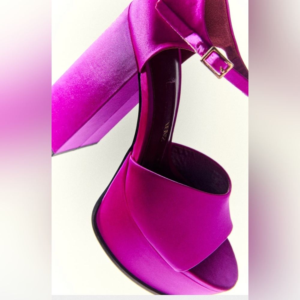 🎀 NEW 🎀 Zara Chunky Satin Platform Sandals in size 8